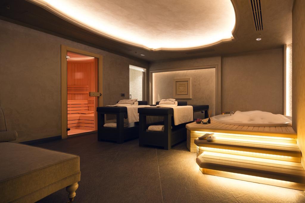 איסטמבול Lazzoni Hotel מראה חיצוני תמונה The spa at The Dorchester