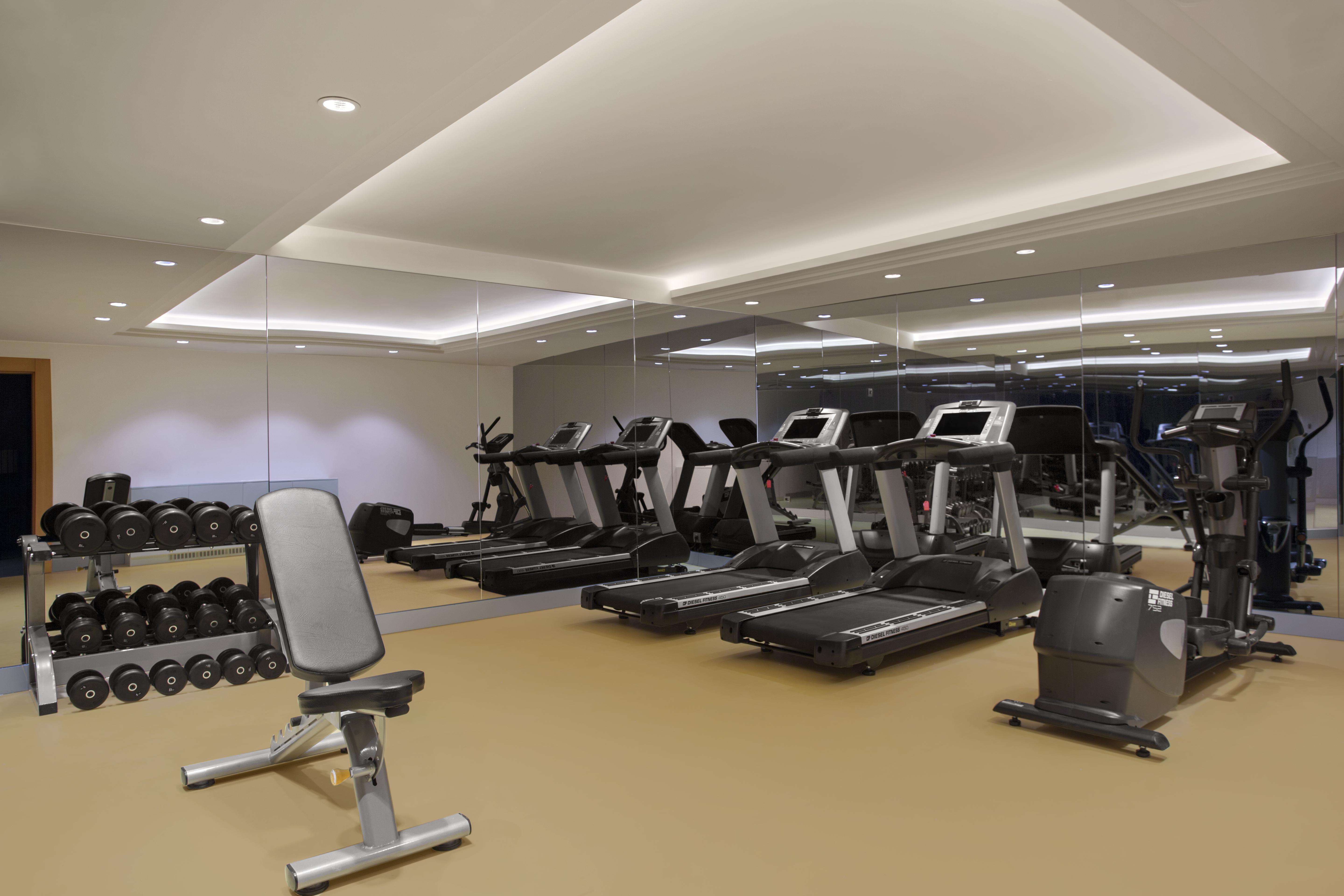 איסטמבול Lazzoni Hotel מראה חיצוני תמונה The gym at the hotel